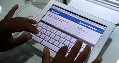 تحديث مشكلة في فيسبوك تكشف رسائل المستخدمين الخاصة