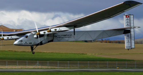9 معلومات هامة حول أول طائرة تحلق حول العالم بالطاقة الشمسية