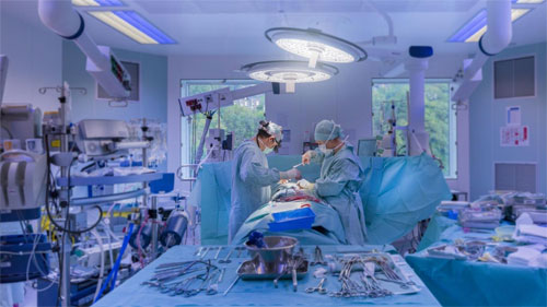 كوريا الجنوبية...العلماء يبتكرون صمغا جراحيا جديدا
