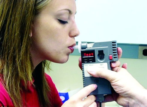 جهاز اختبار تنفس لتشخيص السرطان
