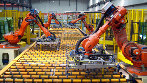 "الروبوتات" تهدد مستقبل القوى العاملة بشكل كبير خلال العقد المقبل
