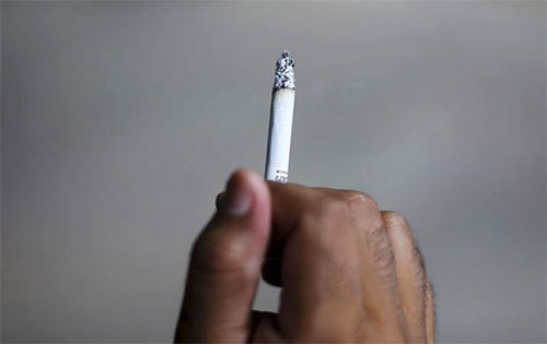 أدلة جديدة: التدخين يضر خصوبة الرجال