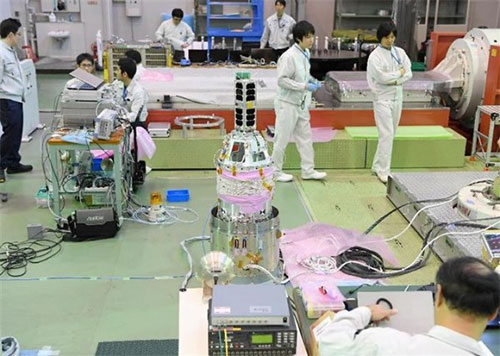 اليابان تعتزم إطلاق أصغر صاروخ فضاء في العالم