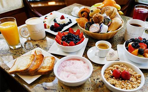 دراسة: تناول وجبة الفطور بانتظام قد يقلل مخاطر أمراض القلب