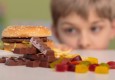 دراسة: 12 % من الأطفال يدمنون الأطعمة فائقة المعالجة